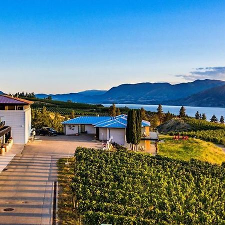 The Inn At Therapy Vineyards Naramata Bagian luar foto