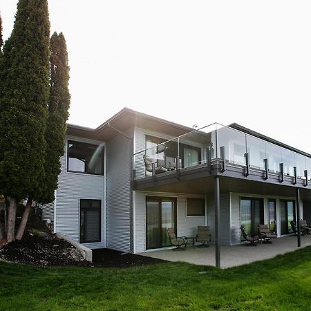 The Inn At Therapy Vineyards Naramata Bagian luar foto