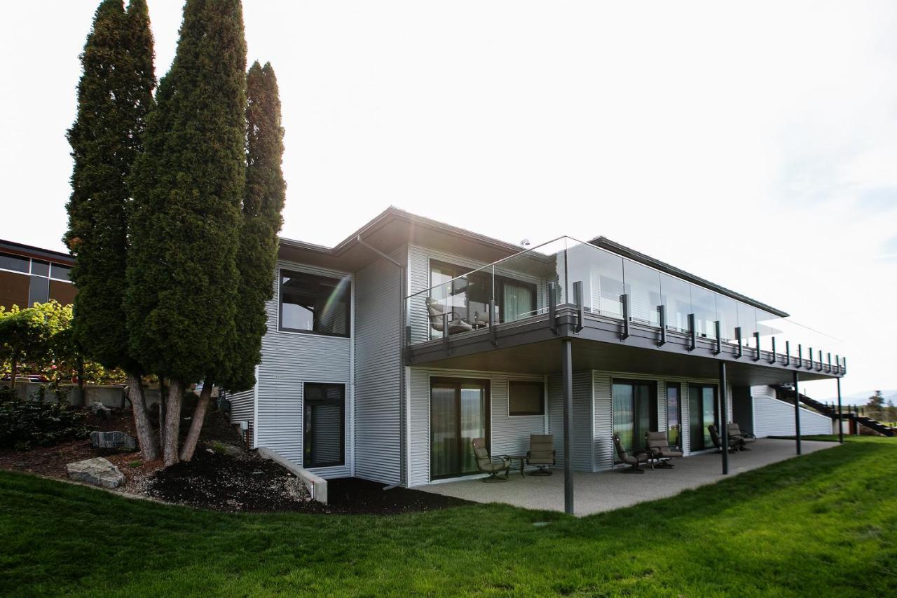 The Inn At Therapy Vineyards Naramata Bagian luar foto