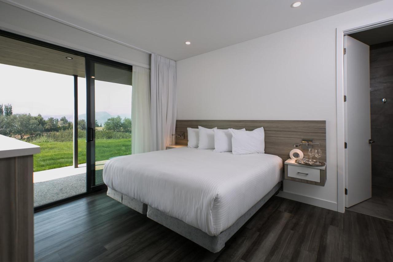 The Inn At Therapy Vineyards Naramata Bagian luar foto