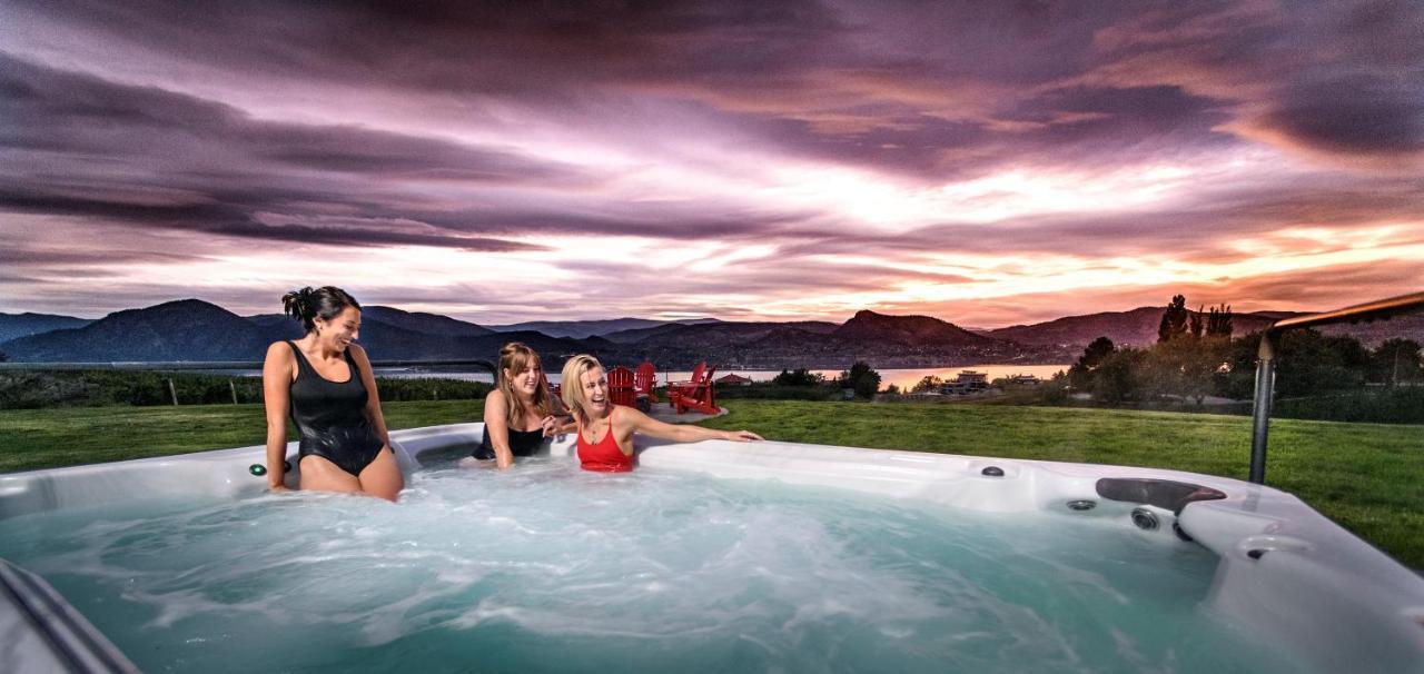 The Inn At Therapy Vineyards Naramata Bagian luar foto