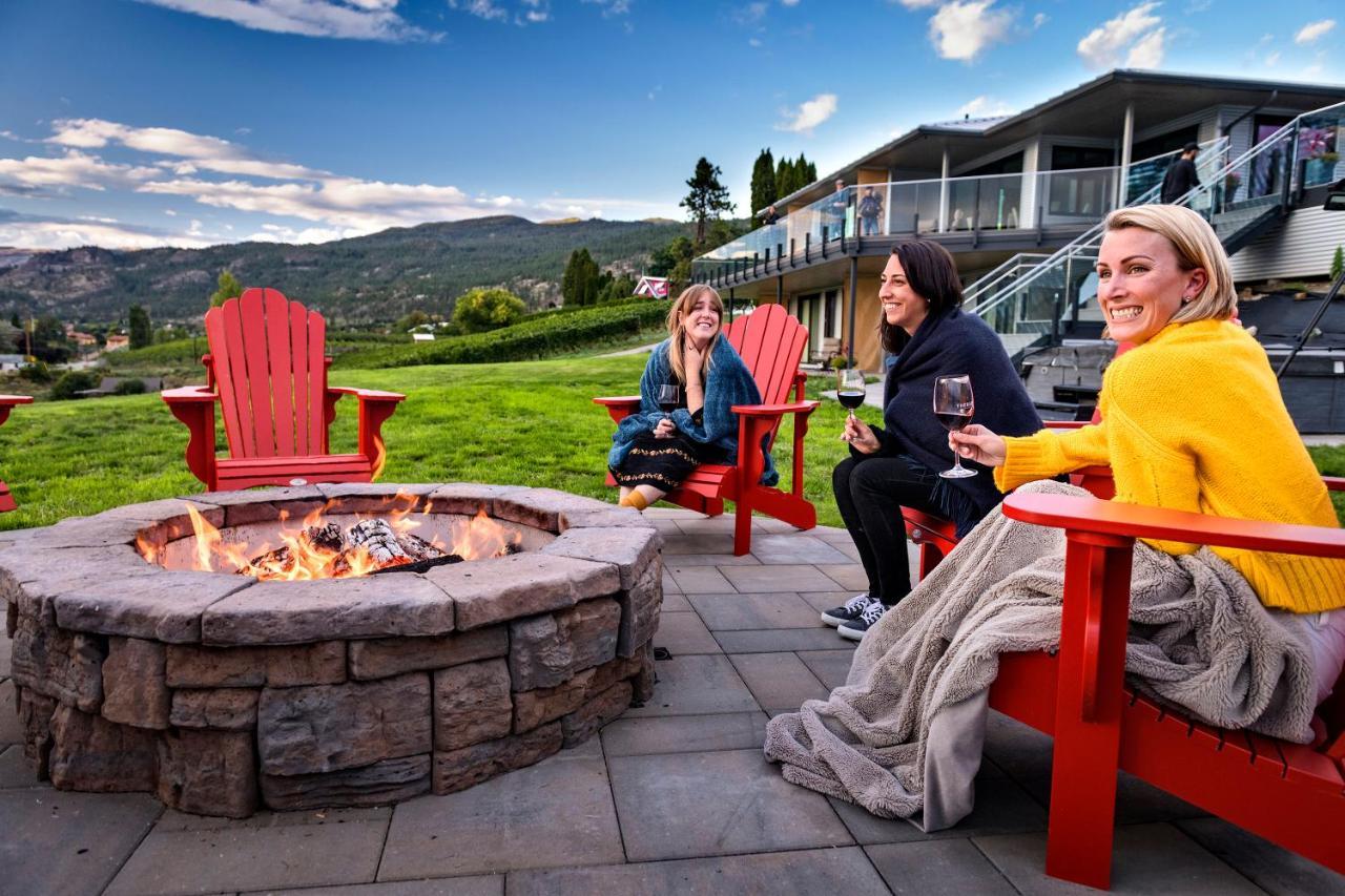 The Inn At Therapy Vineyards Naramata Bagian luar foto